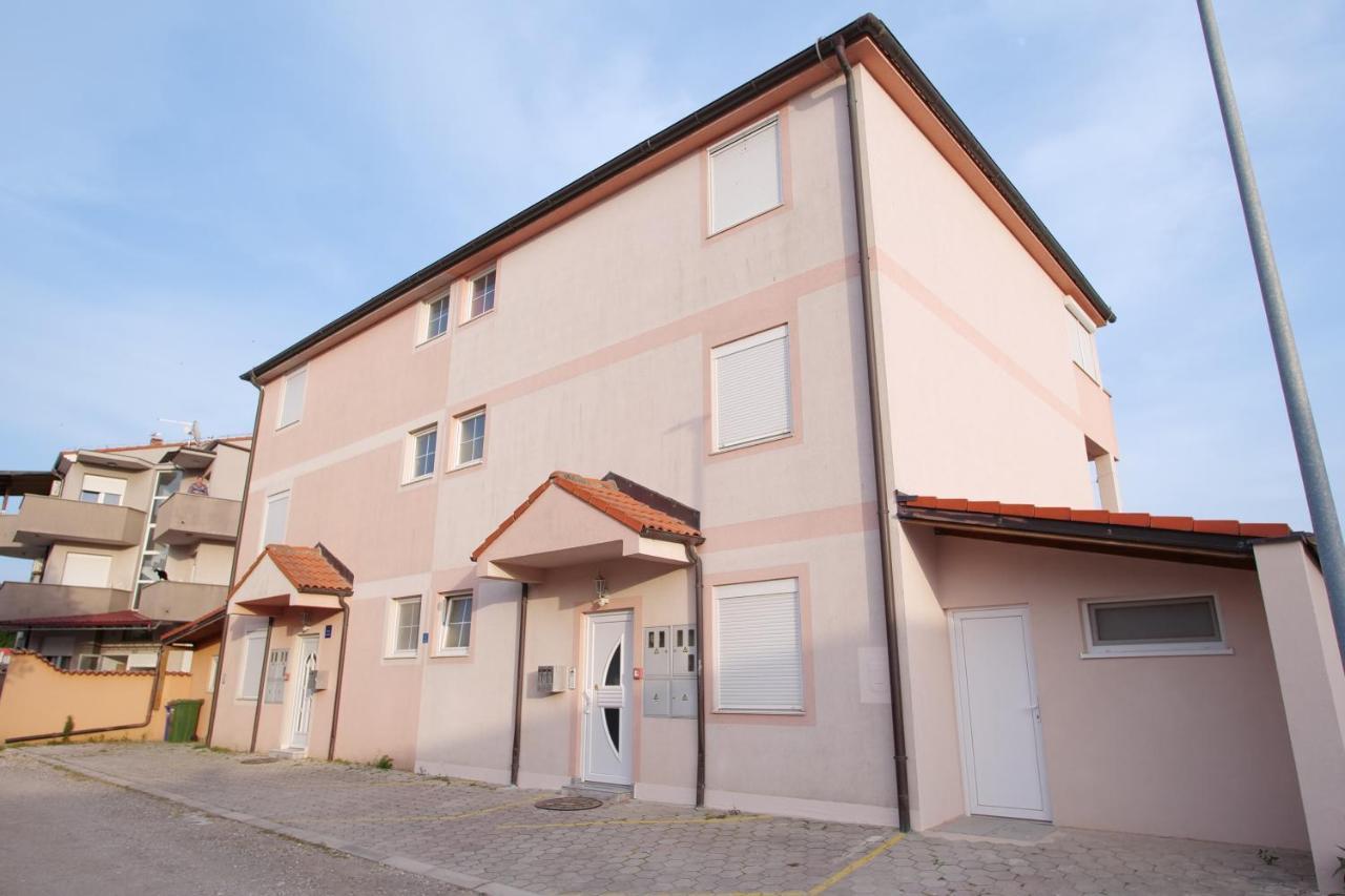 Luka Apartman Medulin Kültér fotó